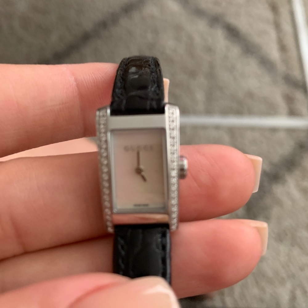 Gucci 8600 L diamond leather watch Mother of Pearl - Picture 7 of 7